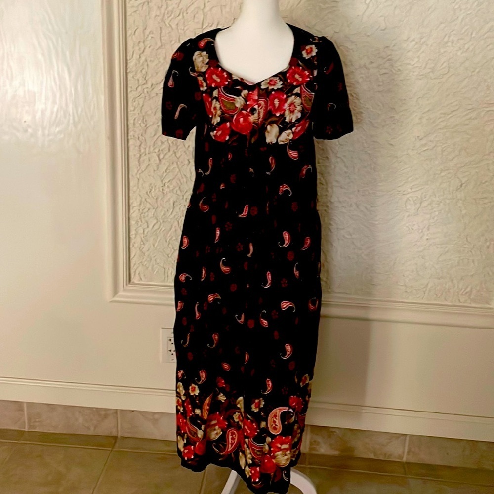 Loungees Woman’s House Dress